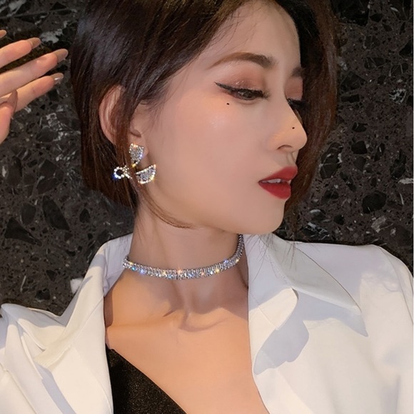 DIAMOND 18K WHITE GOLD BAGUETTE NECKLACE - Picture 3 of 4